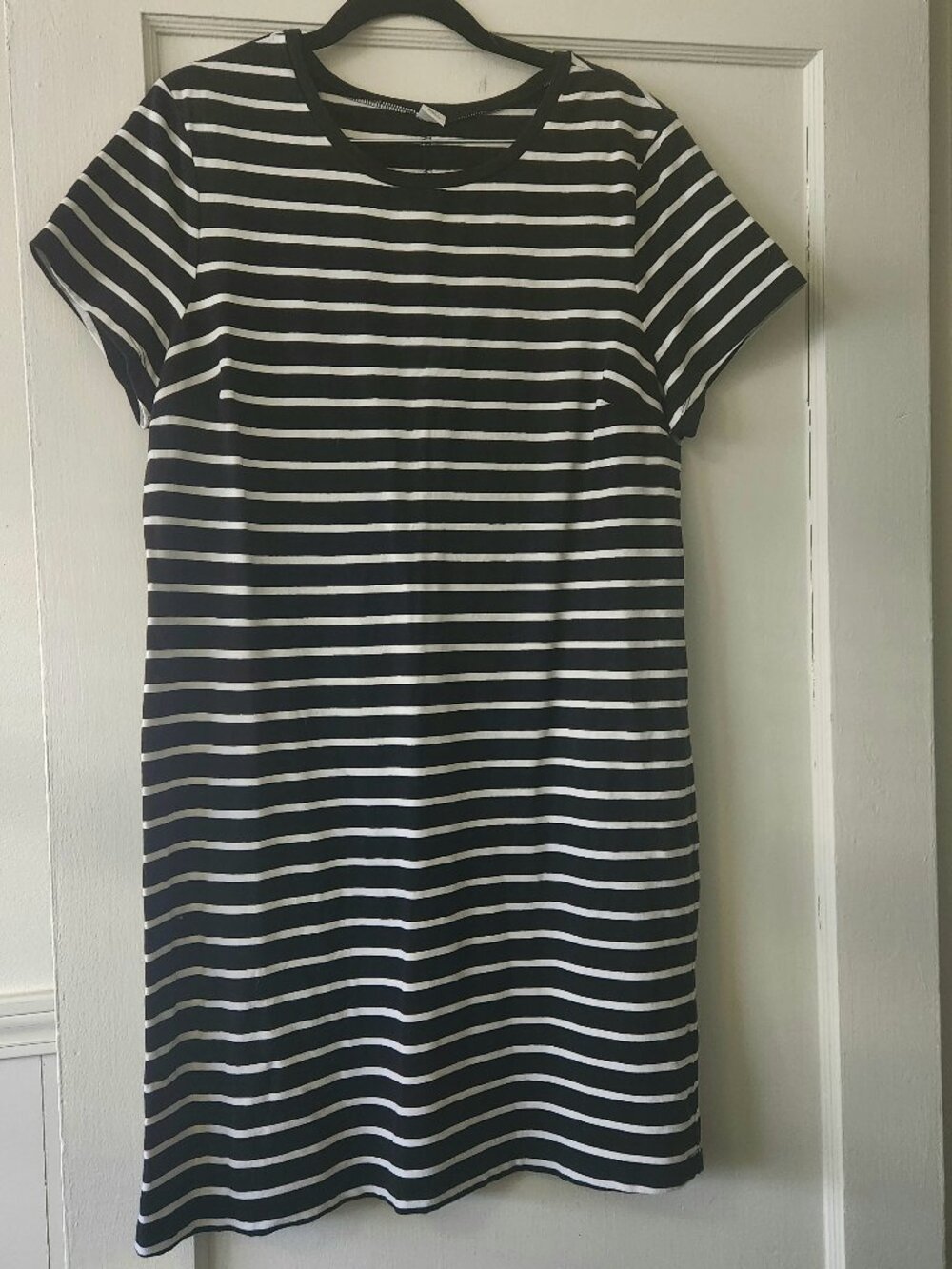 Old Navy T-Shirt Dress - Black & White Stripe